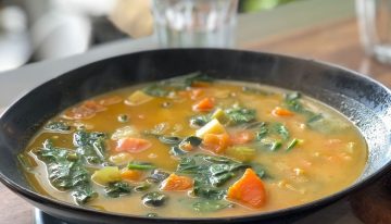 Qué lleva la sopa que “quema grasas” y cómo se prepara