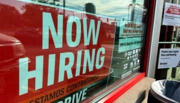 EEUU: empleadores añadieron 206.000 trabajos en junio indicando fortaleza económica
