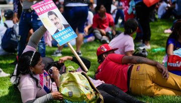 Venezuela: Maduro cierra la campaña con una “movilización roja” y la oposición convoca a la clase media