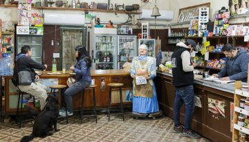 Almacén de Campo Quito: venden sándwiches ruteros que son un éxito, con 300 gramos de fiambre y untados con manteca