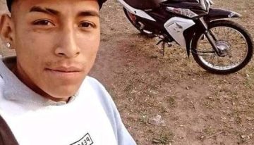 Una mujer atropelló a un motociclista en La Plata y le deseó la muerte: “La ambulancia nunca va a llegar”