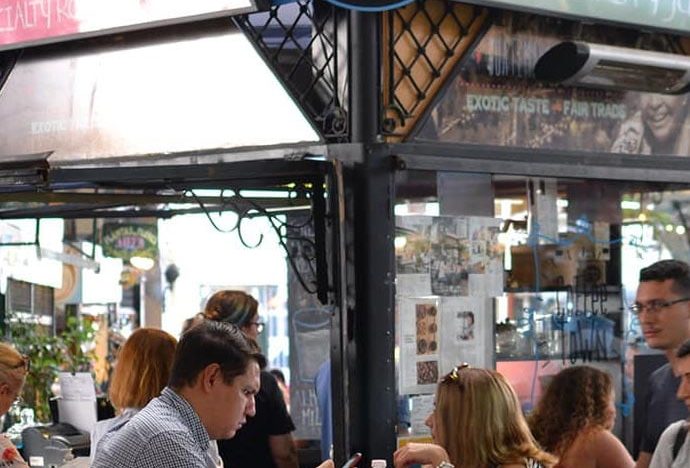 Coffee Town, el primer café de especialidad de Argentina, celebra 13 años en el Mercado de San Telmo