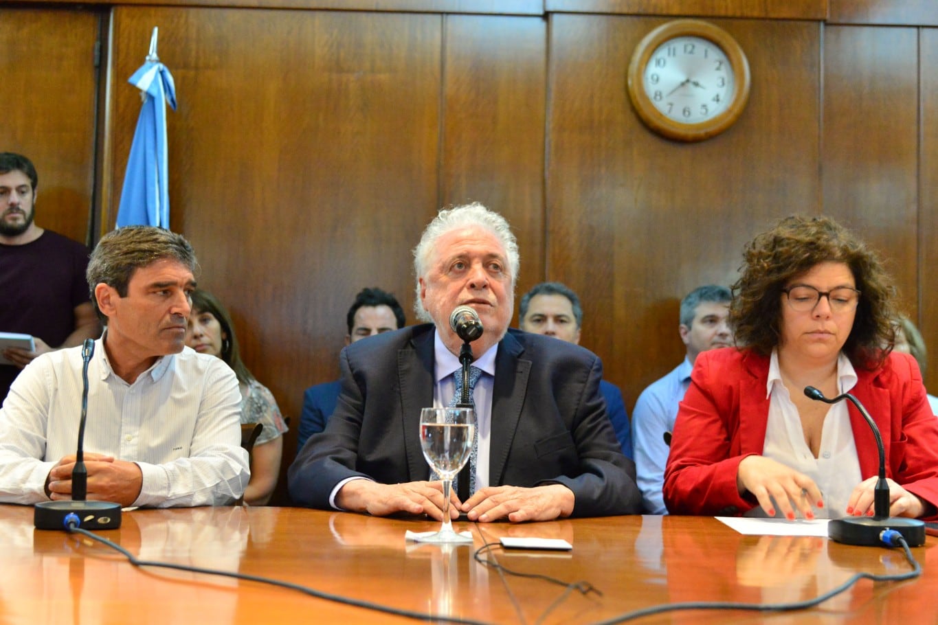 Fernán Quirós, ministro de Salud de la ciudad de Buenos Aires, Ginés González García, exministro de Salud de la Nación y Carla Vizzotti, entonces secretaria de Acceso a la Salud.