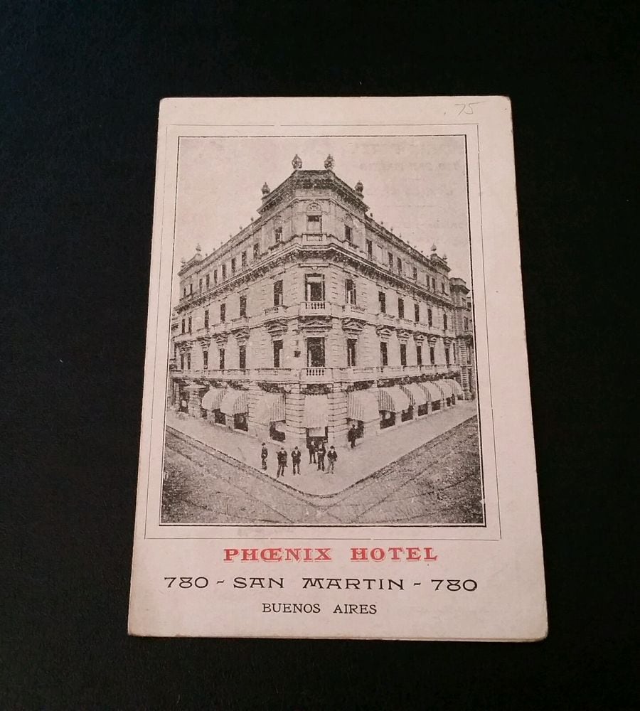 Un aviso publicitario del Phoenix Hotel.