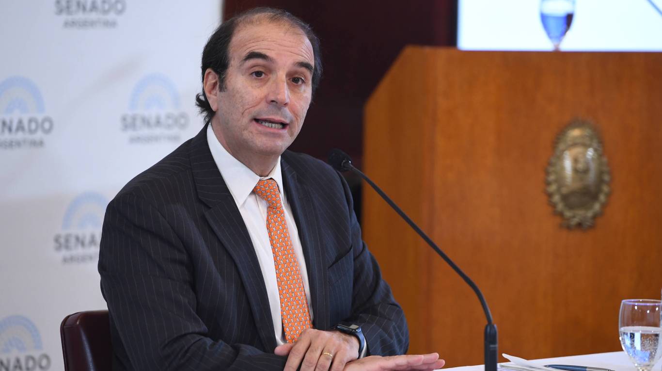 Manuel García-Mansilla en su defensa en el Senado de su candidatura a la Corte Suprema (Foto: X @SenadoArgentina).