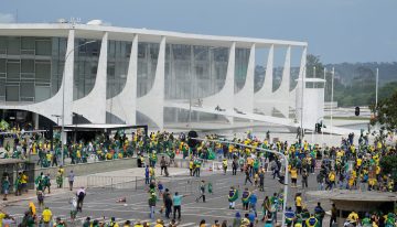 La Justicia argentina ordena la detención de los bolsonaristas prófugos por el asalto a Brasilia