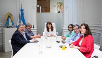 La interna del PJ | Cristina Kirchner envió un mensaje a Quintela y lo invitó a reunirse la semana próxima