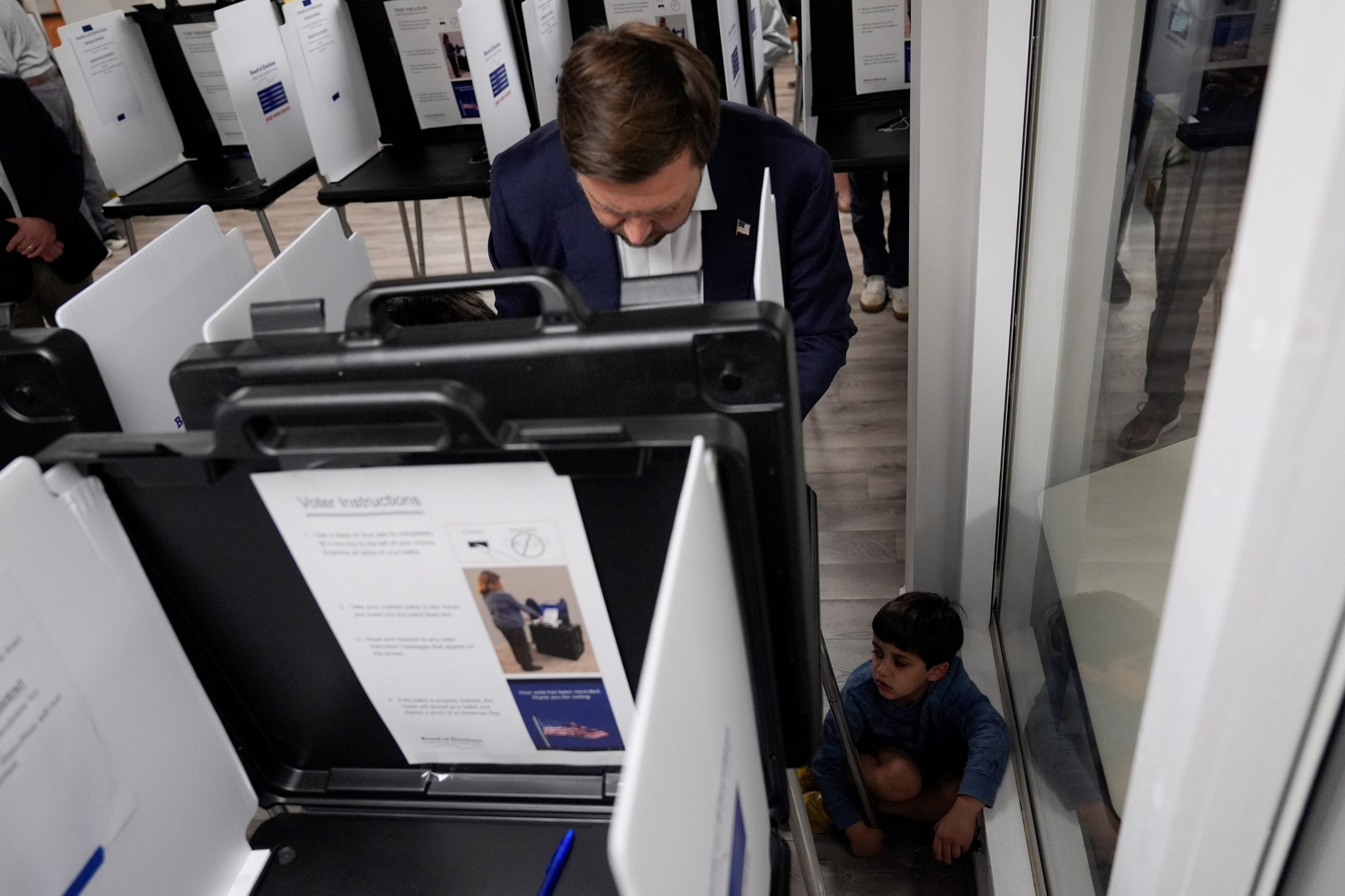 El candidato a vice de Trump, JD Vance, votó en Ohio. (Foto: AP/Carolyn Kaster).