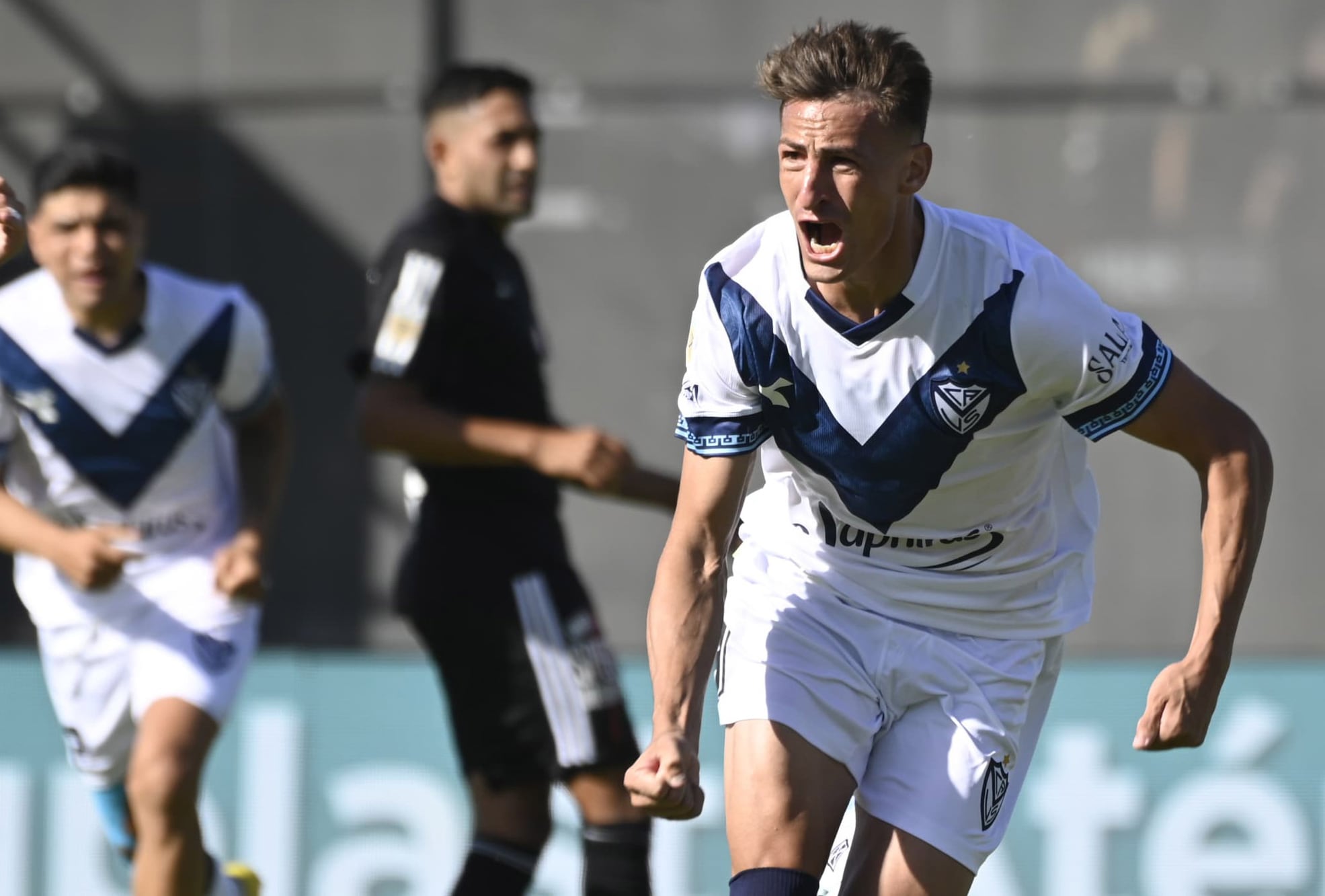 El líder Vélez recibe a Lanús en su estadio: el Fortín viene de empatar con Barracas Central 1-1