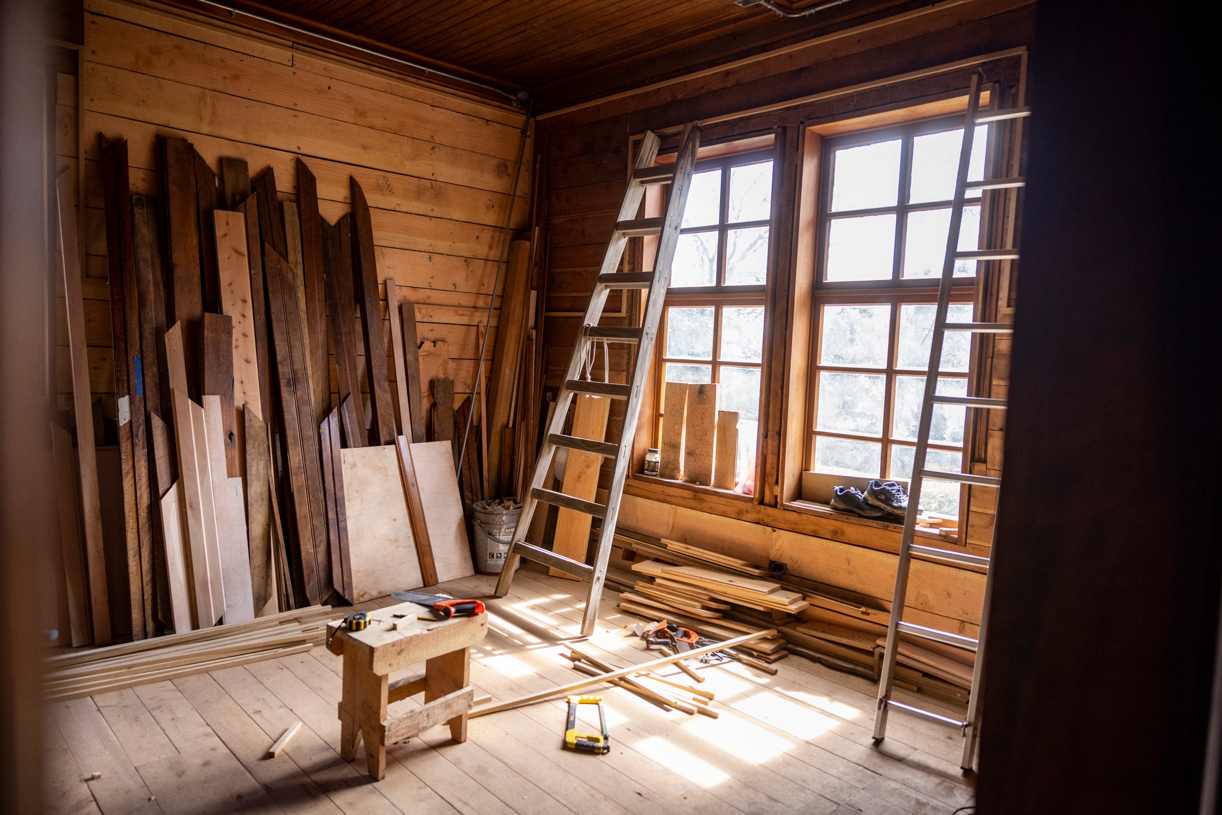 La obra demandó un meticuloso trabajo de restauración de las numerosas piezas de madera.