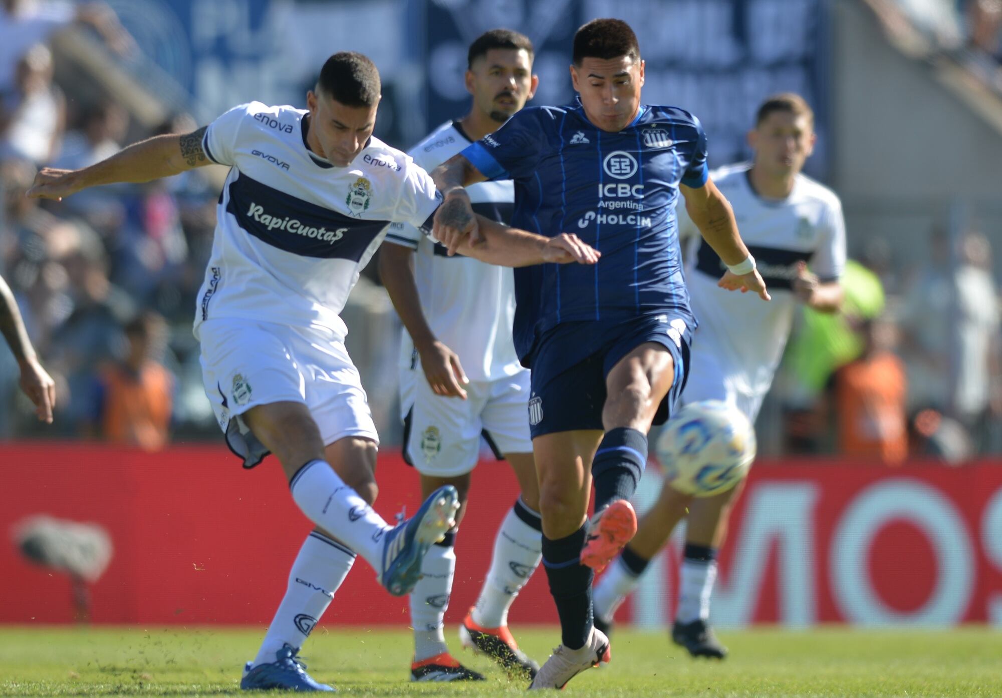 Gimnasia y Esgrima de La Plata vs Talleres de Córdoba.