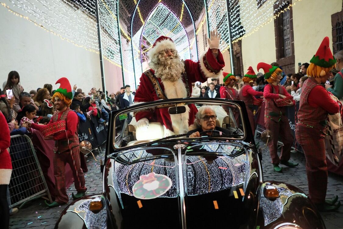 Así se celebró la Navidad en Tenerife, España. (Foto: Alberto Valdés/EFE)