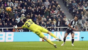 Enzo Fernández y Emiliano Martínez sufrieron el Boxing Day en la Premier League: perdieron Chelsea y Aston VIlla