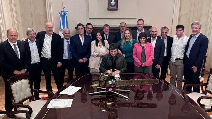 Javier Milei junto a su gabinete (Foto: prensa Presidencia).