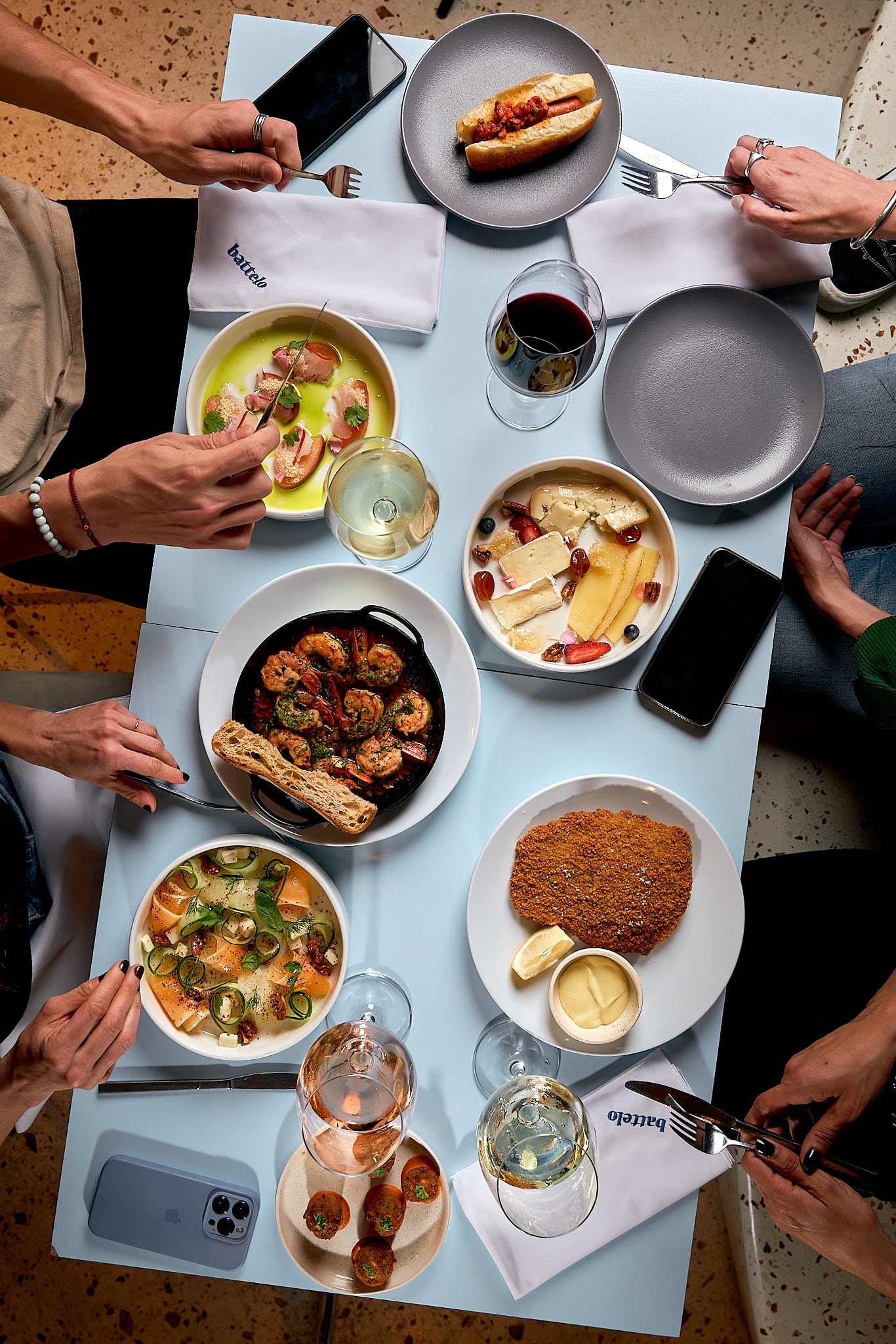 En Battelo buscan reversionar recetas que trajeron los abuelos de España, Italia, Francia y Portugal.