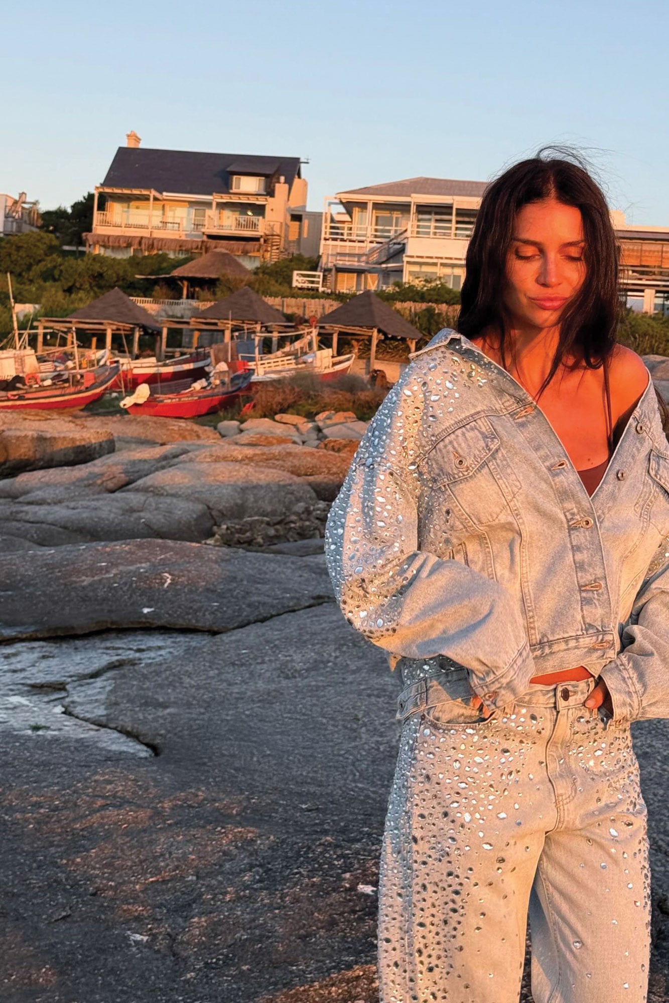 Una foto compartida por Zaira en su Instagram, con los barcos de los pescadores.