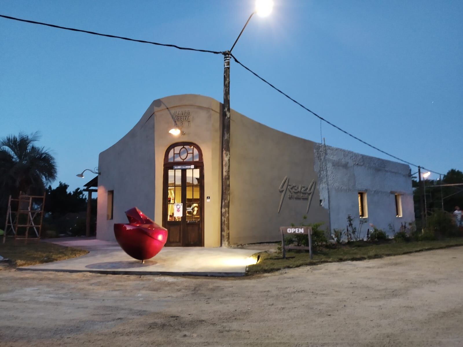 Se inaugura la Galería “Art Space Arbissone”, en Pueblo Garzón, Punta del Este. (Foto: Gentileza Art Space)