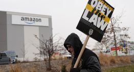 Qué reclaman los trabajadores de Amazon y por qué convocaron a una huelga en EE.UU.