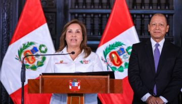 Perú anuncia alza de sueldo mínimo en medio de preocupaciones por altos niveles de informalidad