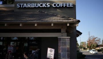 Trabajadores de Starbucks amplían la huelga a varias ciudades de EEUU, incluida Nueva York