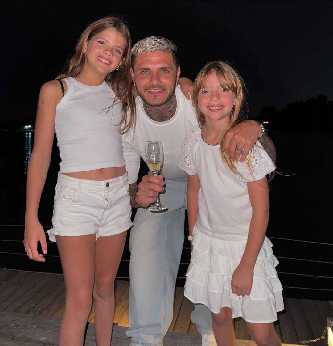 Mauro Icardi pasó Navidad y Año Nuevo con sus hijas en Buenos Aires y, según trascendió, compartieron las fiestas con la China Suárez (Foto: Instagram @mauroicardi)