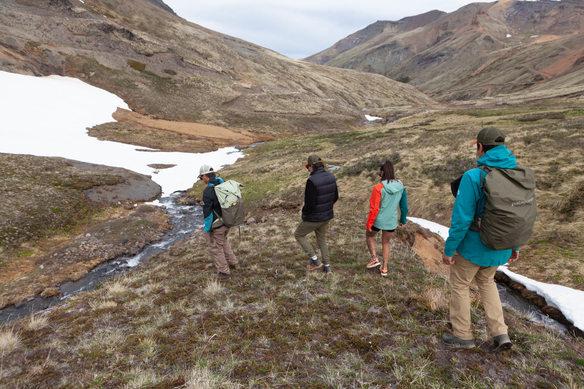 Un trekking de alta montaña, una de las actividades de Huemules.