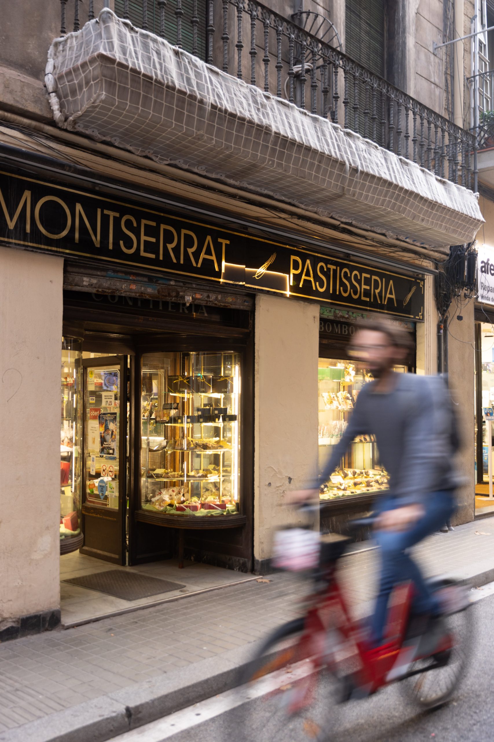 Pastisseria Montserrat.