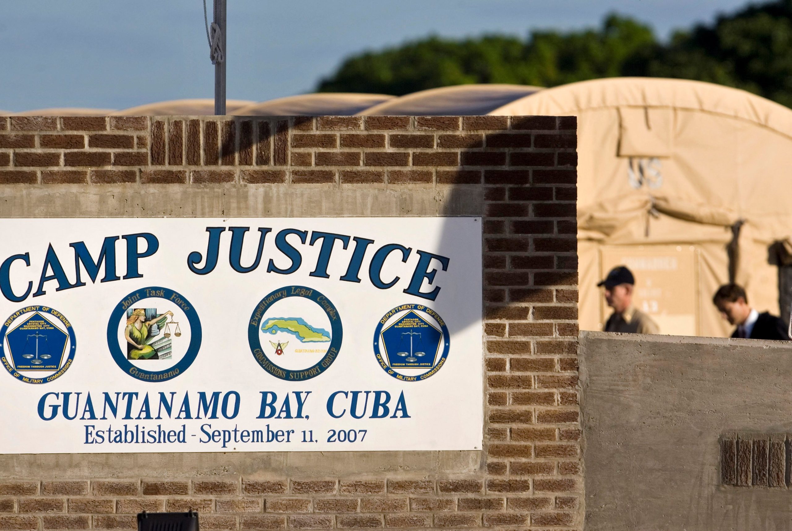 Donald Trump evalúa enviar migrantes a la base naval de Guantánamo (Foto: REUTERS/Brennan Linsley)