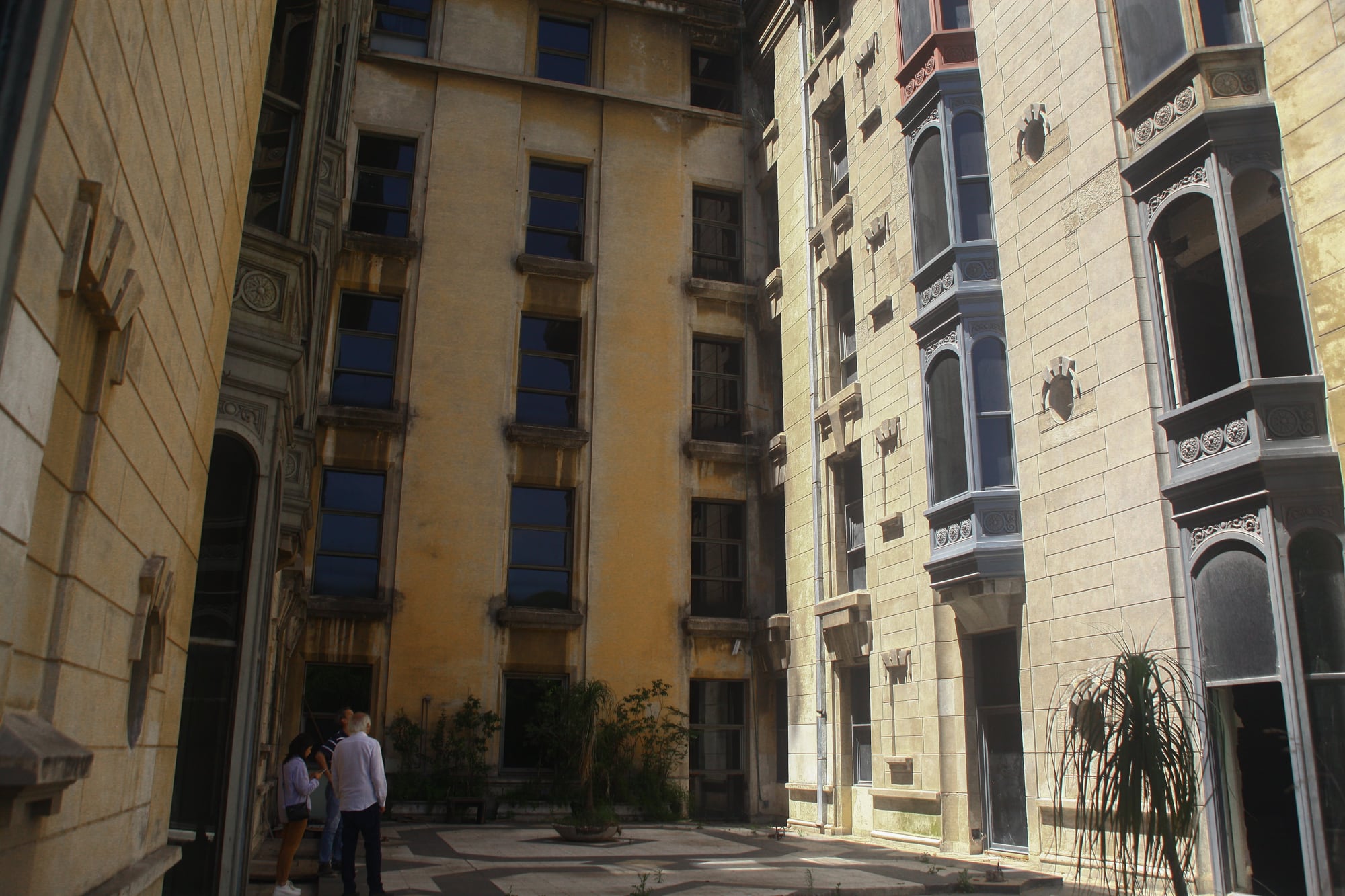 El interior del edificio que abrió en 1909, en el 2017 se cerró  y ahora se encuentra en reparación para volver abrir en unos años.