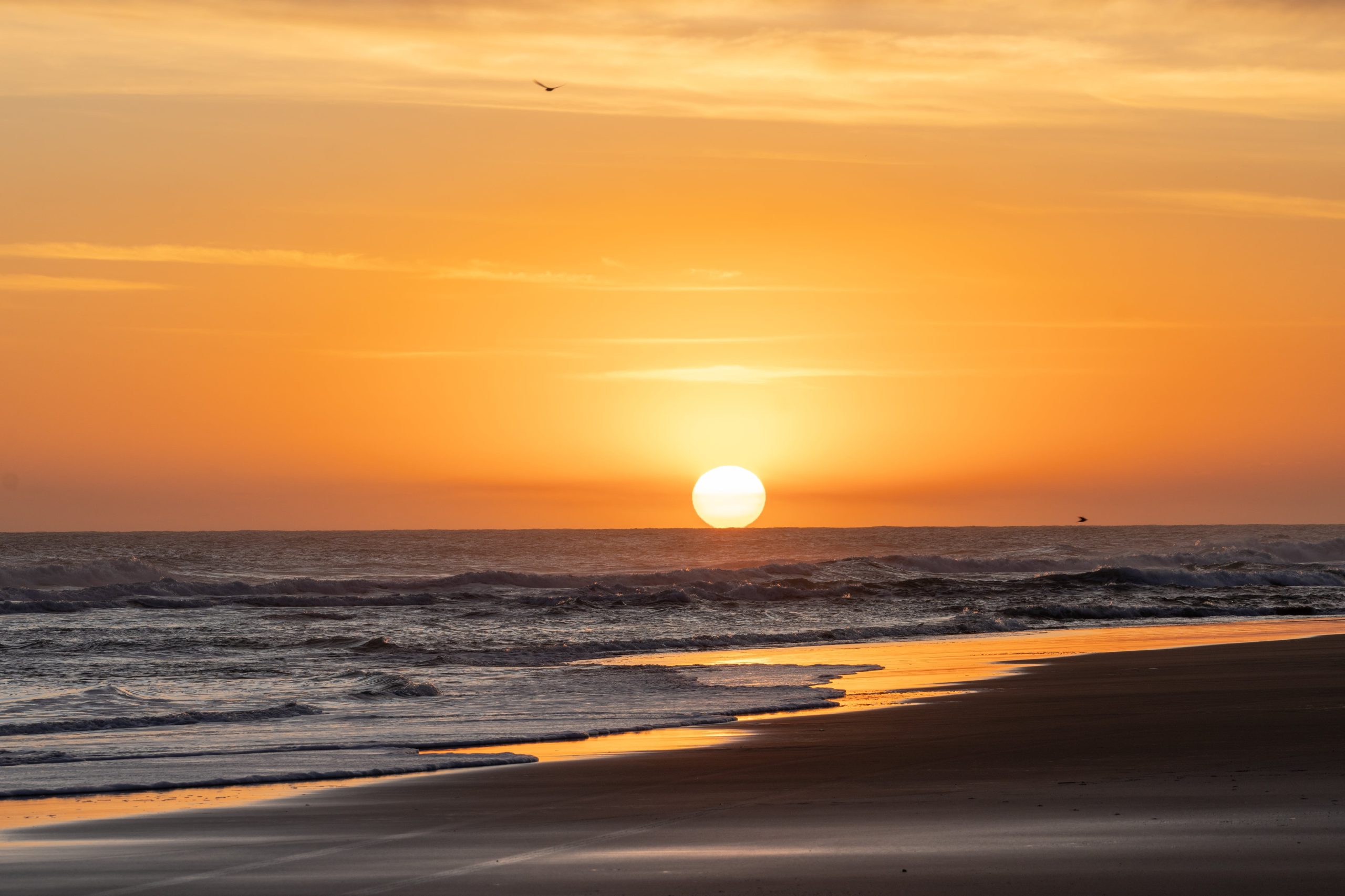 Atarcecer en las playas de Claromecó.