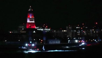 Un avión de pasajeros de American Airlines chocó con un helicóptero militar y se estrelló en el río Potomac en Washington