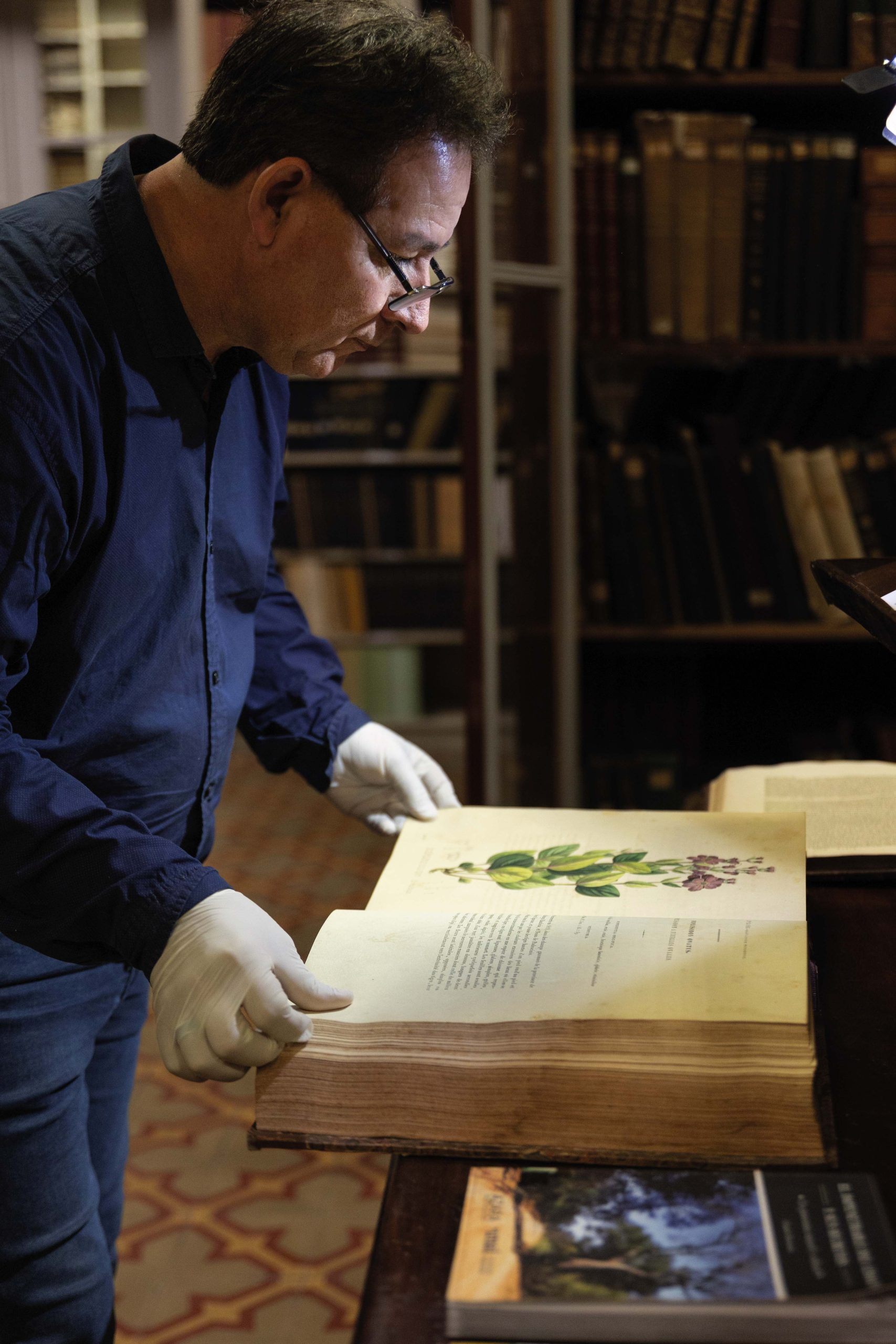 Carlos Carabajal es bibliotecario de la Fundación Miguel Lillo.