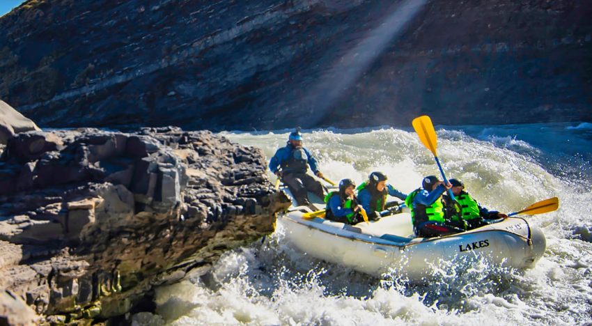 Tres personas murieron en una excursión de rafting en El Chaltén: el gomón se dio vuelta y cayeron al río