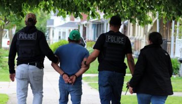 Deportación masiva: así es el protocolo que sigue el ICE para arrestar migrantes indocumentados en sus casas