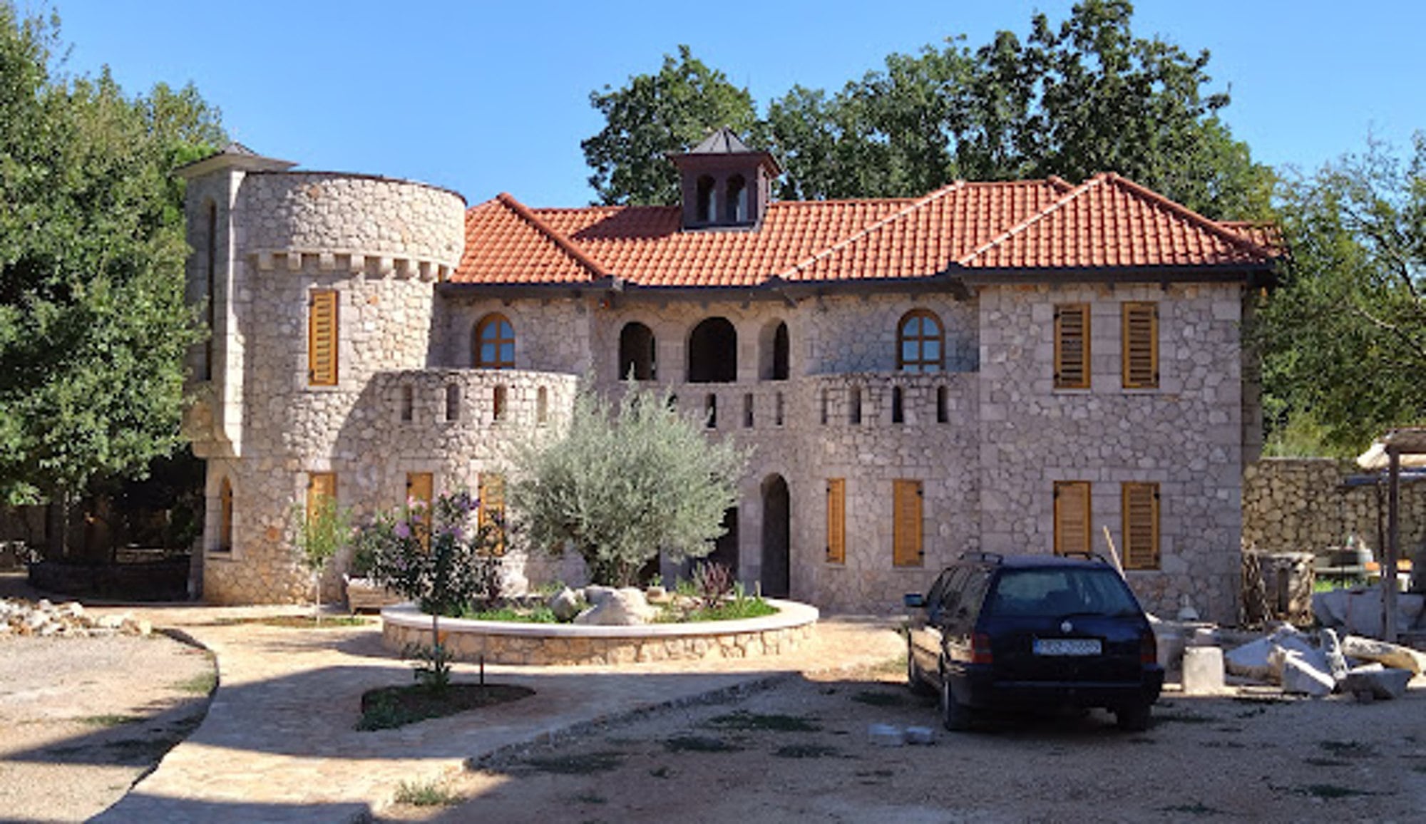 El castillo, ubicado en Medjugorje, está localizado en el país de Bosnia-Herzegovina