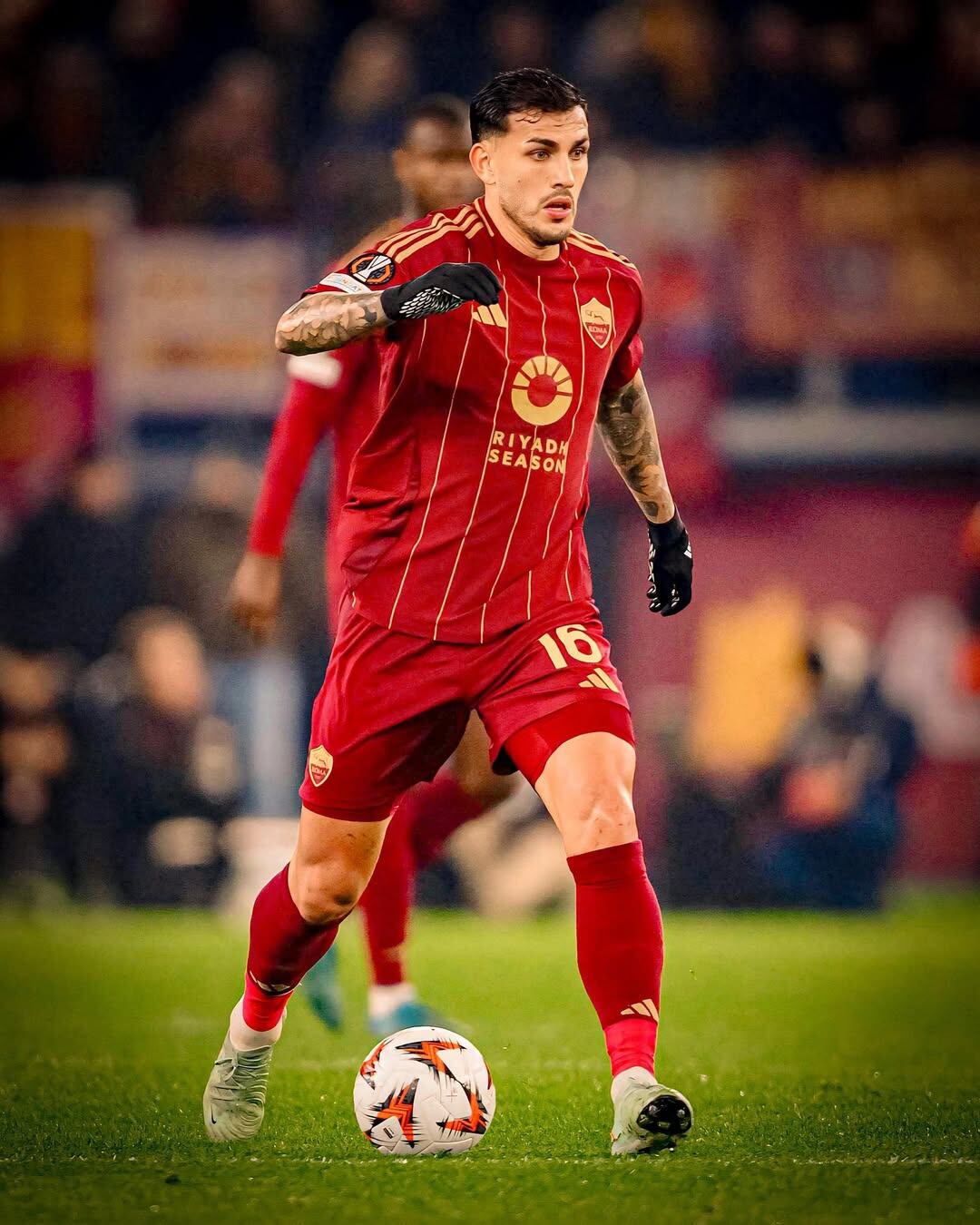 Leandro Paredes fue titular en la Roma por la Champions League. (Foto: leoparedes20/IG)