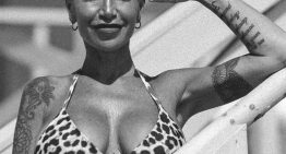 Con una foto en blanco y negro, Florencia Peña se sumó al boom de la microbikini de leopardo