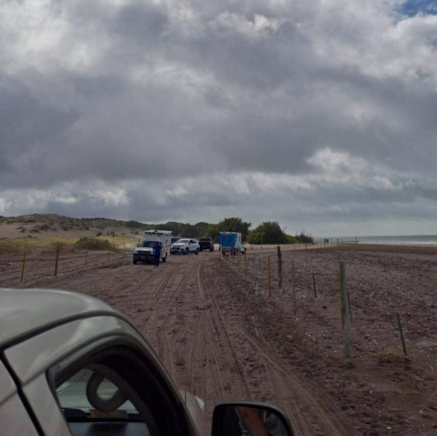 El incidente ocurrió en la zona de La Huella, un popular balneario de Monte Hermoso. (Foto: gentileza de BH Info).