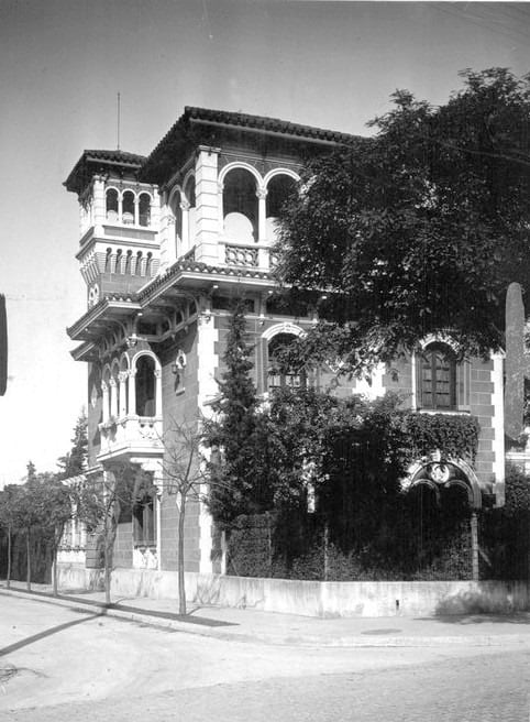 La casona es un símbolo y orgullo del barrio de Olivos, cuyos vecinos reclaman que se preserve y no se demuela.