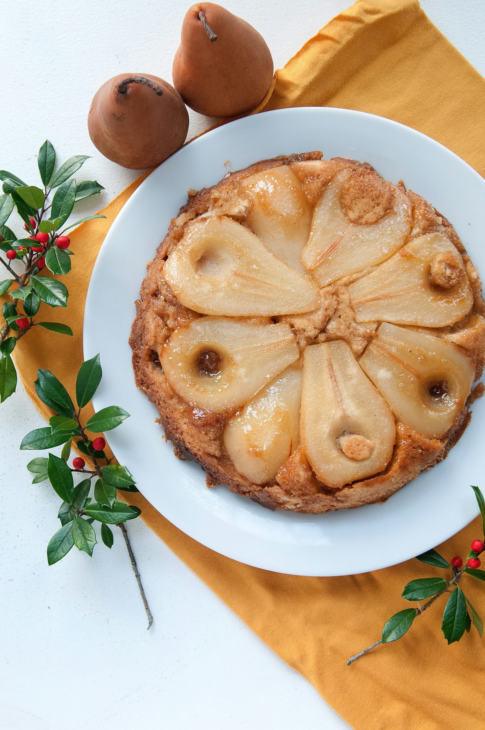 Cómo hacer tarta ligera de peras sin harina, ideal para la merienda en la playa (Foto: archivo)