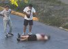 Video: un delivery fue asesinado de siete puñaladas en Moreno tras defender a un vendedor ambulante