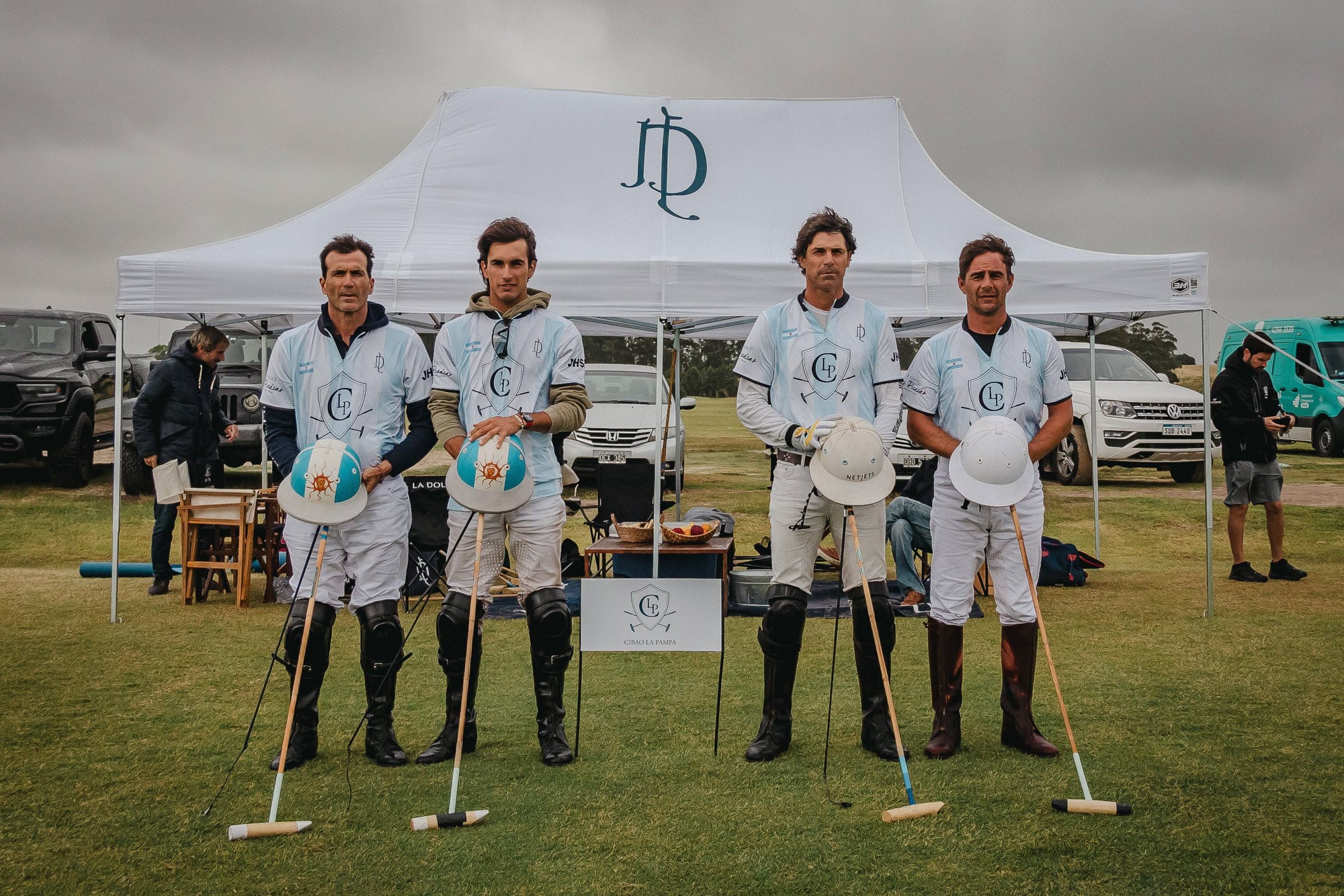 Adolfo y Poroto Cambiaso hicieron equipo con Nacho Figueras y Juan Pepa y jugaron para el team Cibao La Pampa, en la exhibición del Hotel Fasano  