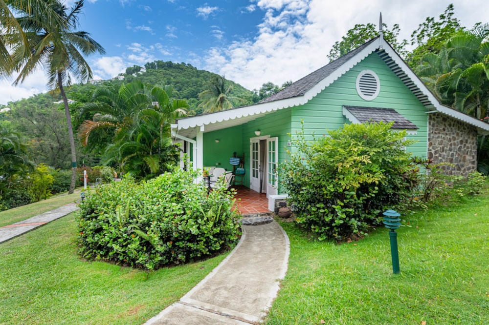 East Winds Inn está ubicado en el noroeste de la isla de Santa Lucía.