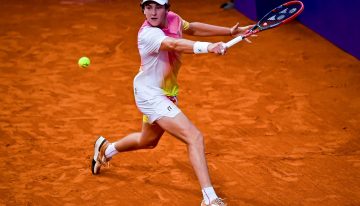 João Fonseca le ganó en tres sets a Mariano Navone y accedió a semifinales del Argentina Open