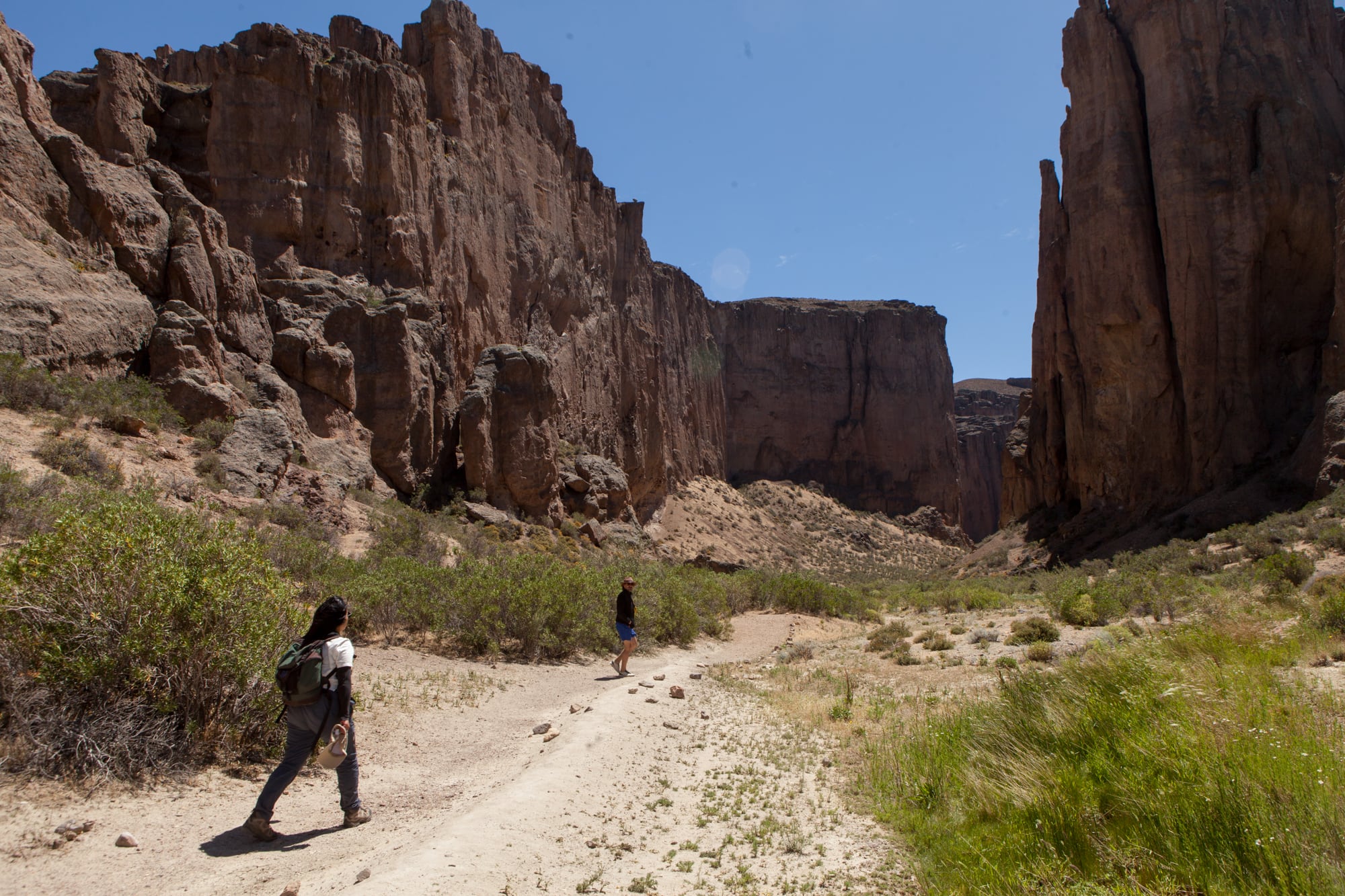 Caminata por el Cañadón de la Buitrera.