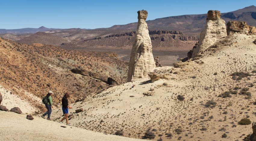 Centinela de la Patagonia: una roca de 240 metros en el paisaje más inesperado