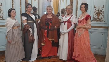 Viajar al pasado por una noche. Qué ponerse y cómo experimentar un baile de época en el Cabildo