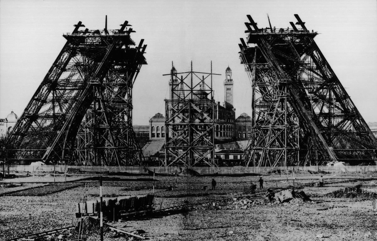 La Torre durante la construcción.