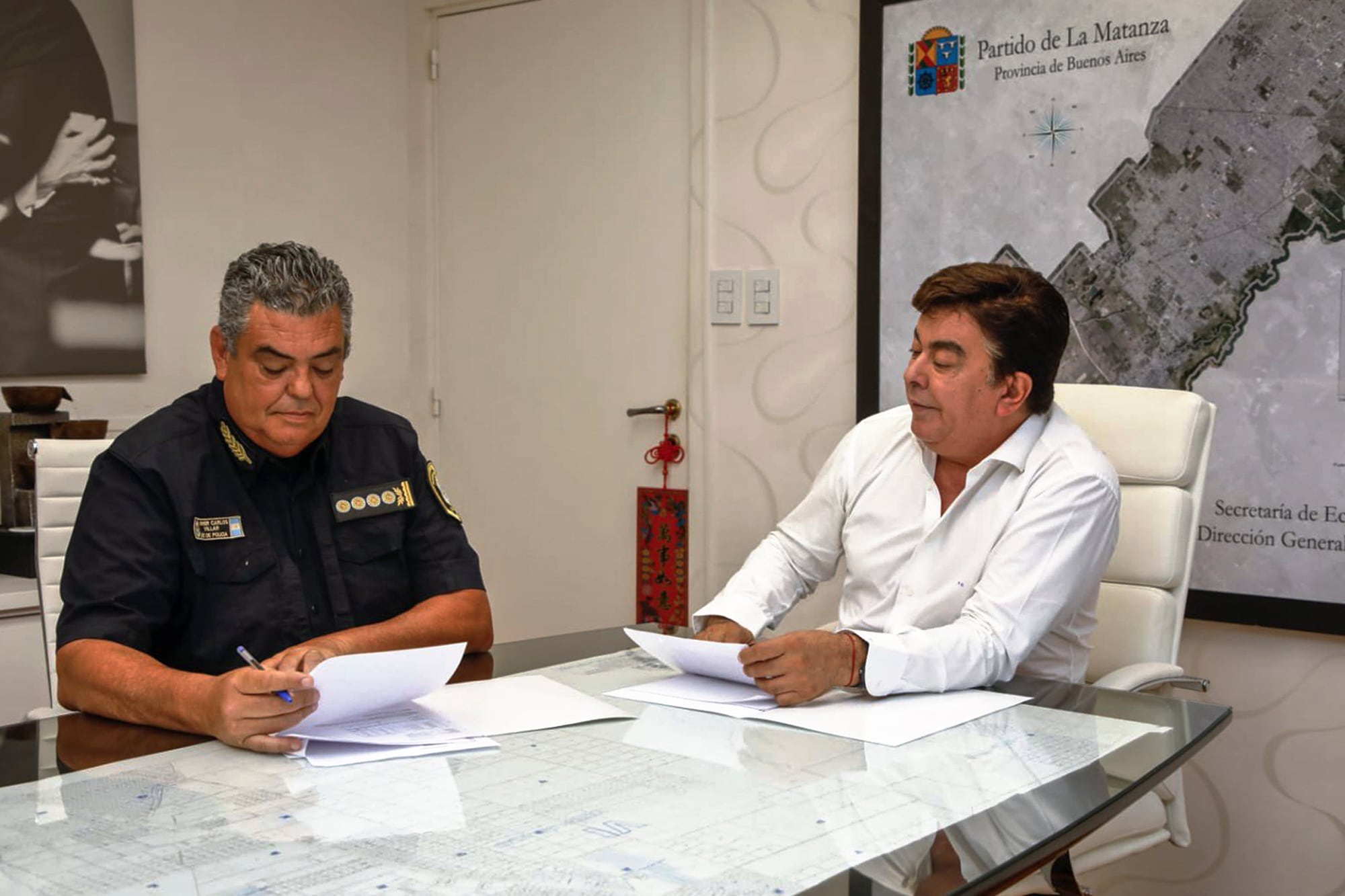 Reunión de Fernando Espinoza, intendente de la Matanza, con el jefe de la Policía Bonaerense, Javier Villar.