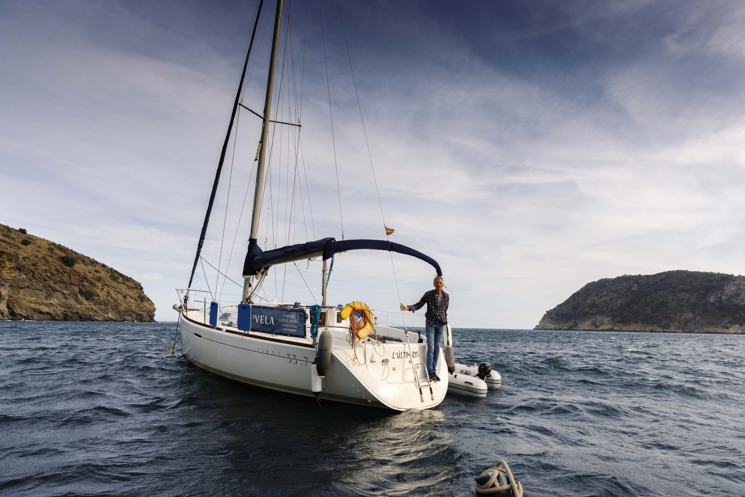 “El último rizo”, un velero que hace navegaciones turísticas